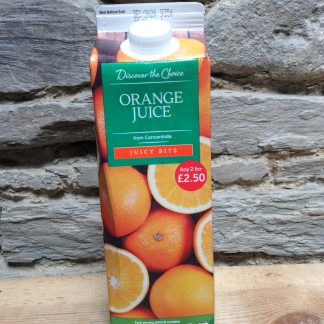 Orange juice with juicy bits